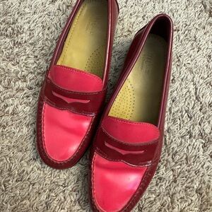Vibrant Red and Pink Flats with Glossy Finish